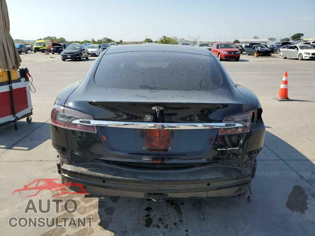 TESLA MODEL S 2021 - 5YJSA1E27MF424515
