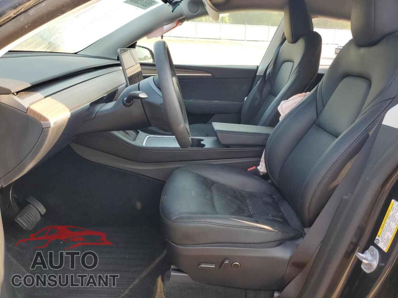 TESLA MODEL Y 2024 - 7SAYGDEE9RF079616