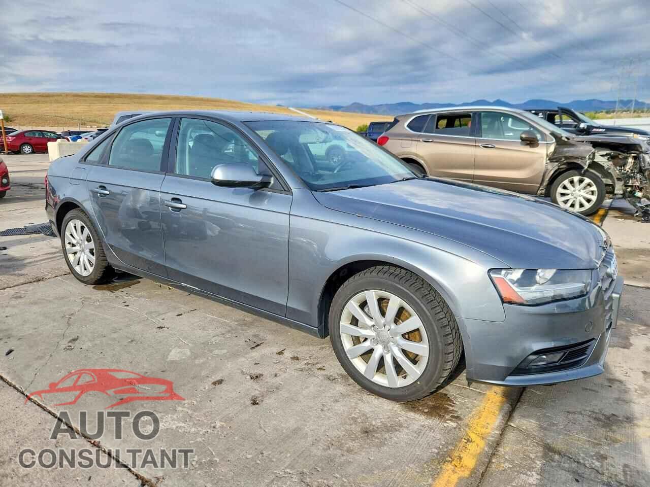 AUDI A4 2013 - WAUBFAFL0DN009043