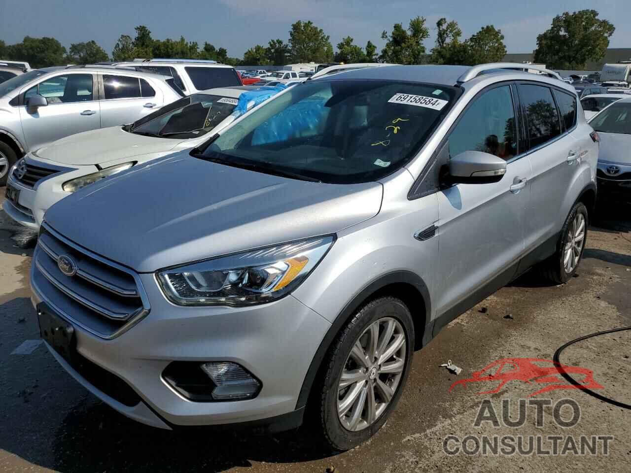 FORD ESCAPE 2017 - 1FMCU0JD0HUE47429