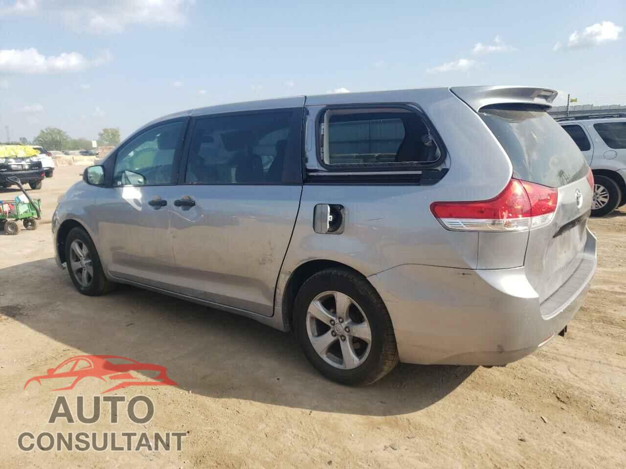 TOYOTA SIENNA 2011 - 5TDKA3DC4BS007741