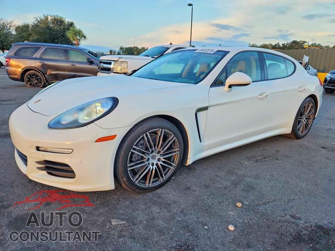 PORSCHE PANAMERA 2015 - WP0AA2A75FL004562
