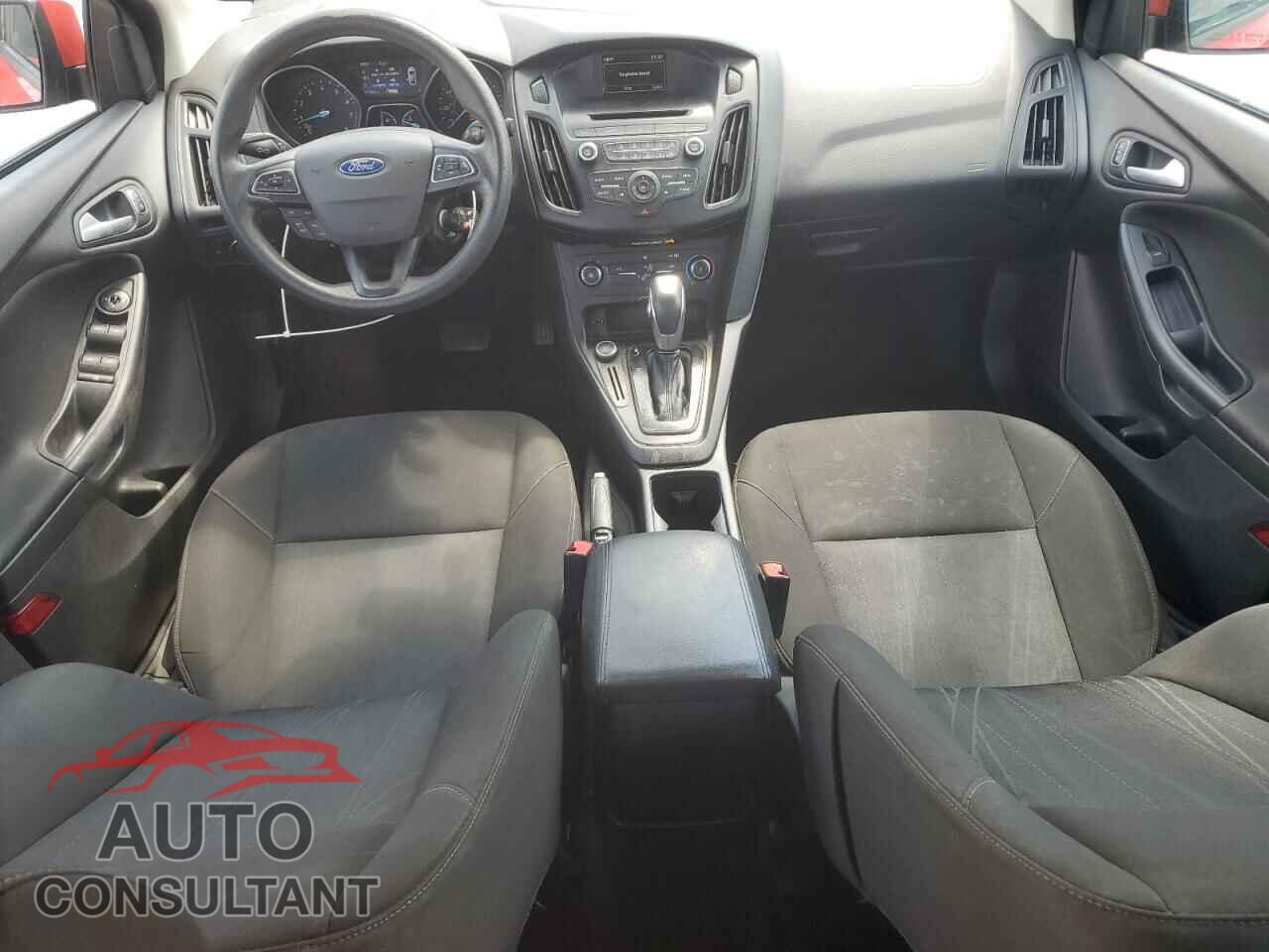 FORD FOCUS 2015 - 1FADP3F29FL317165
