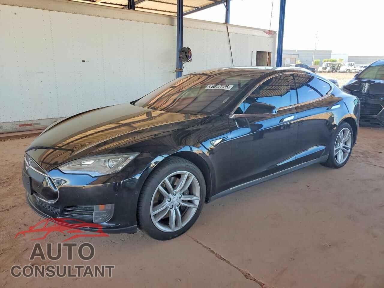 TESLA MODEL S 2015 - 5YJSA1H17FF085373