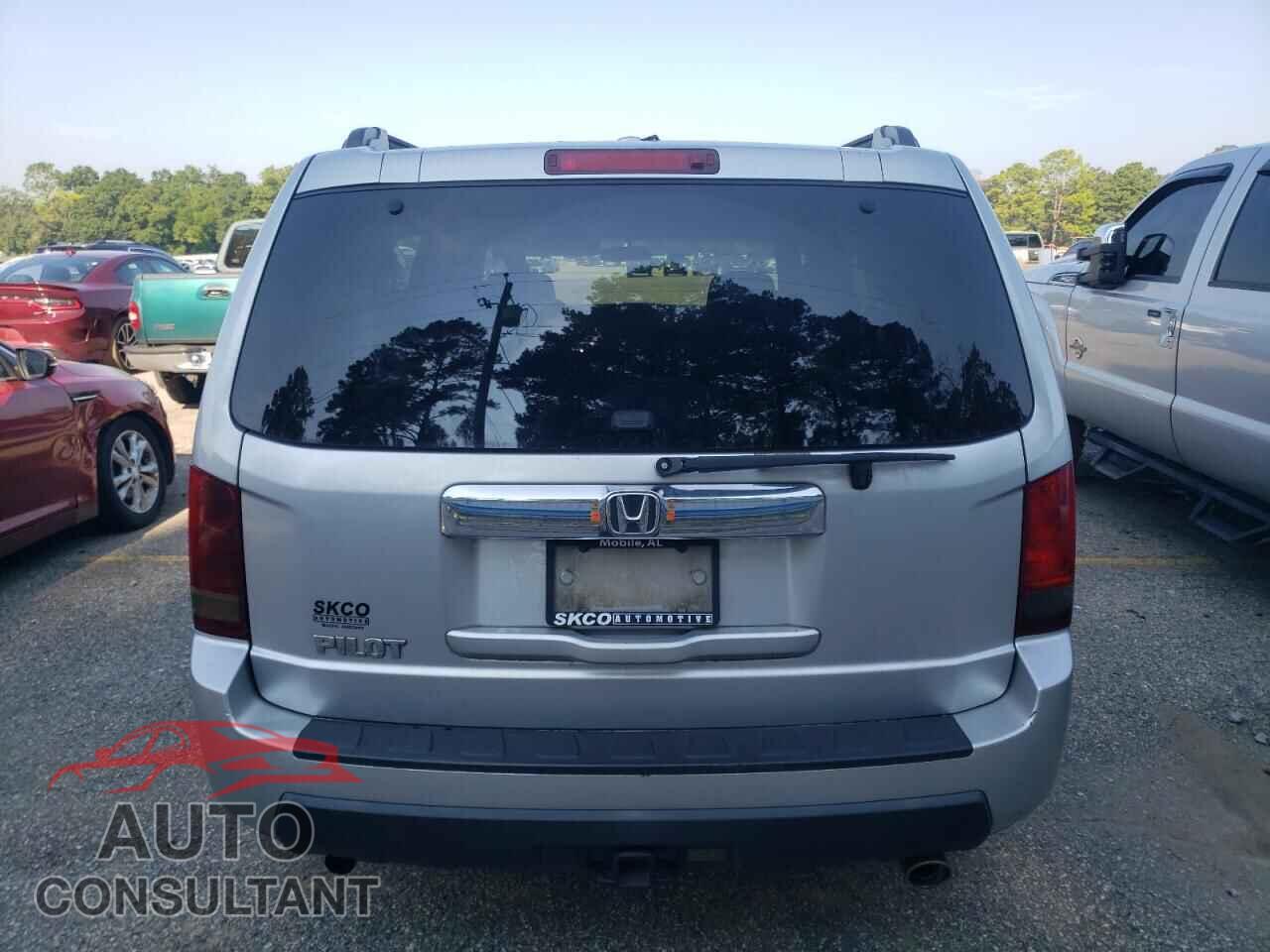 HONDA PILOT 2010 - 5FNYF3H40AB021380