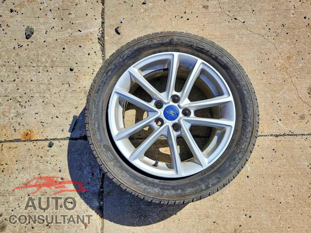 FORD FOCUS 2017 - 1FADP3F2XHL326640