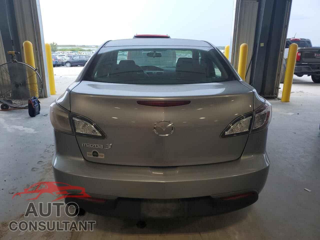 MAZDA 3 2011 - JM1BL1VF3B1400960