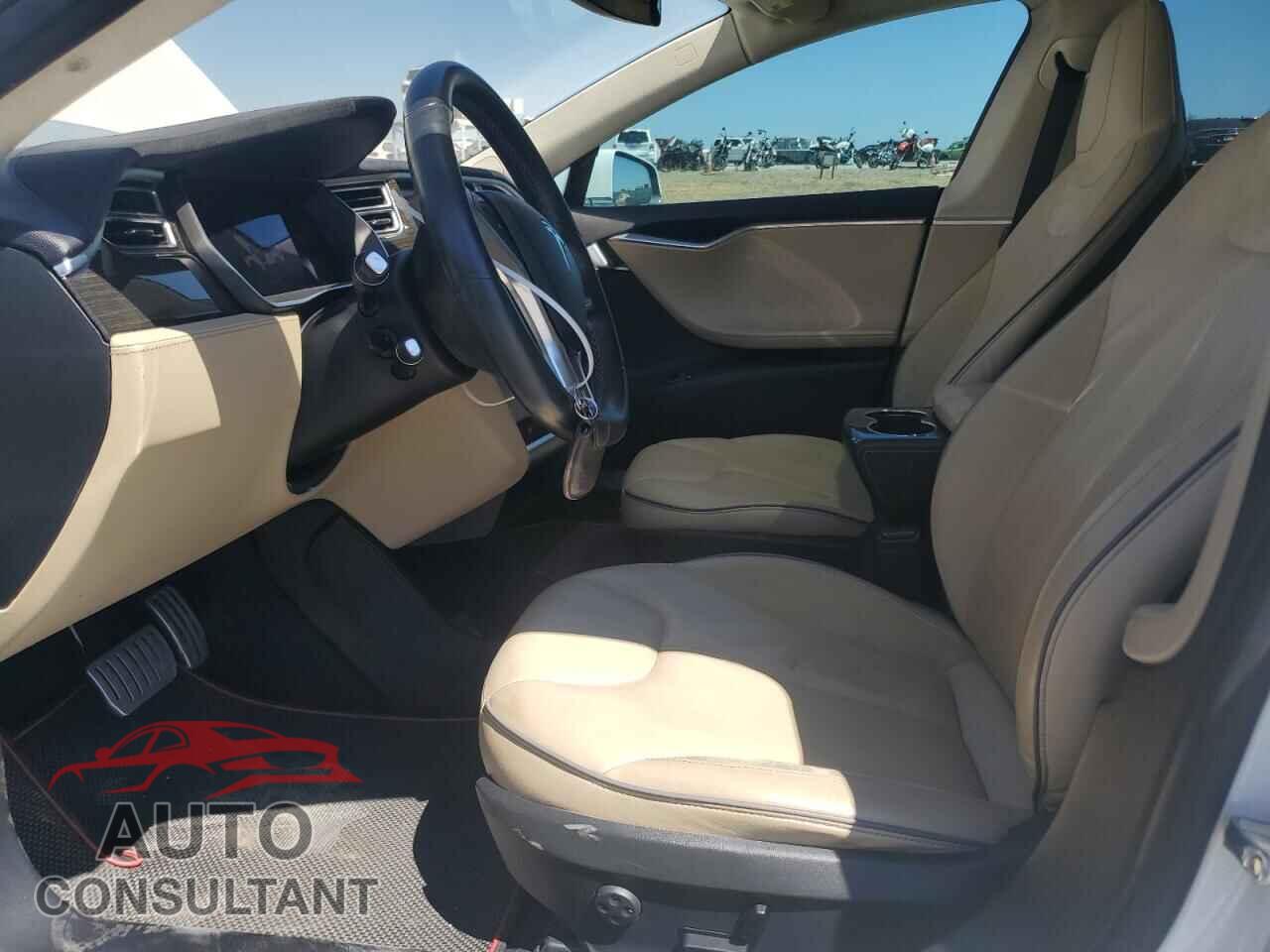 TESLA MODEL S 2014 - 5YJSA1H15EFP53122