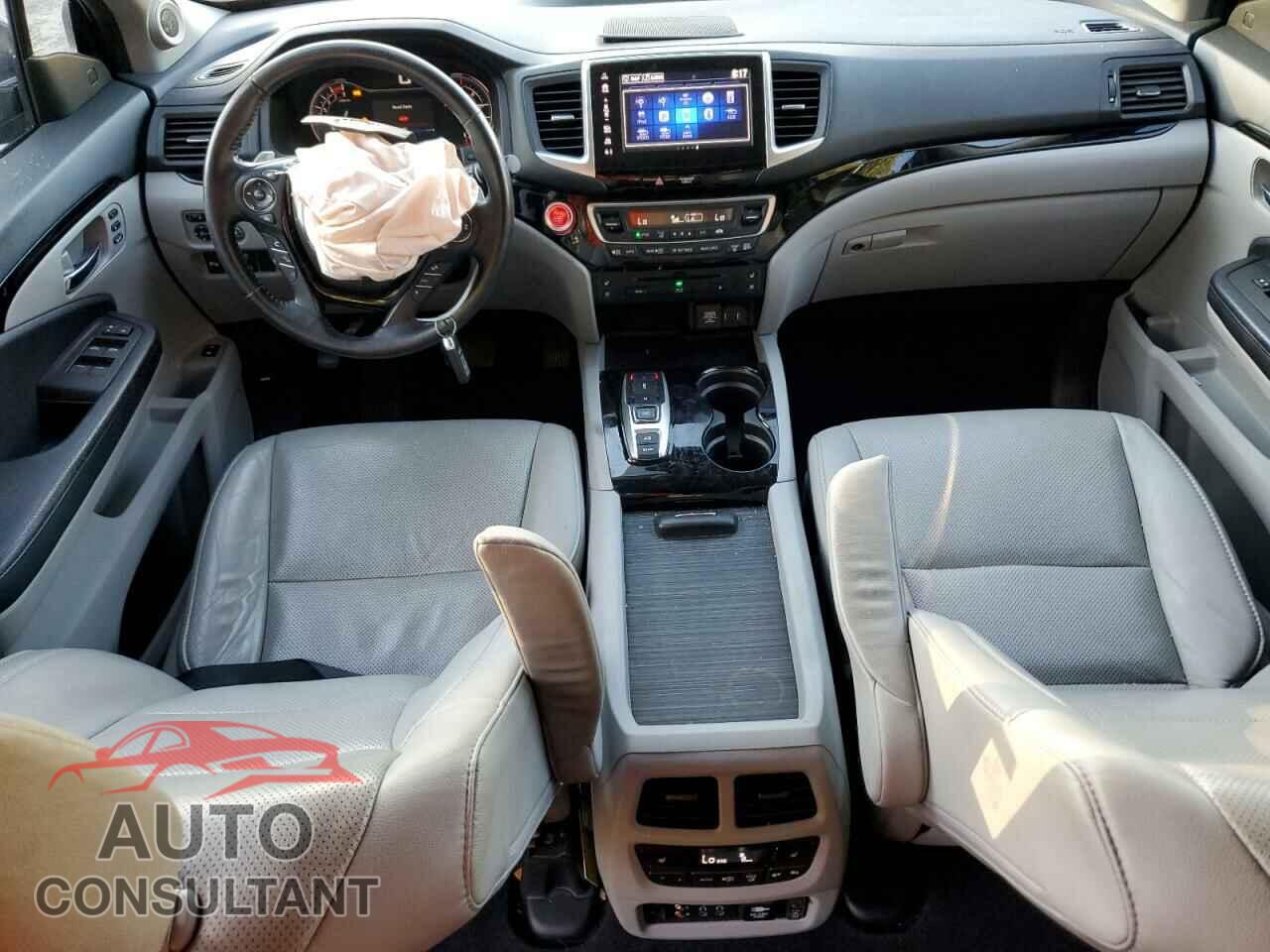 HONDA PILOT 2017 - 5FNYF6H02HB100848