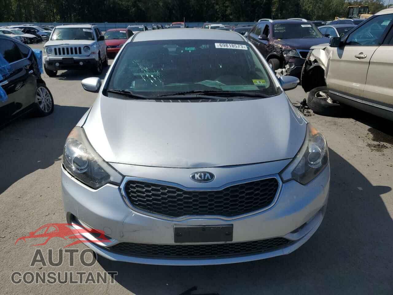 KIA FORTE 2016 - KNAFK5A89G5582485