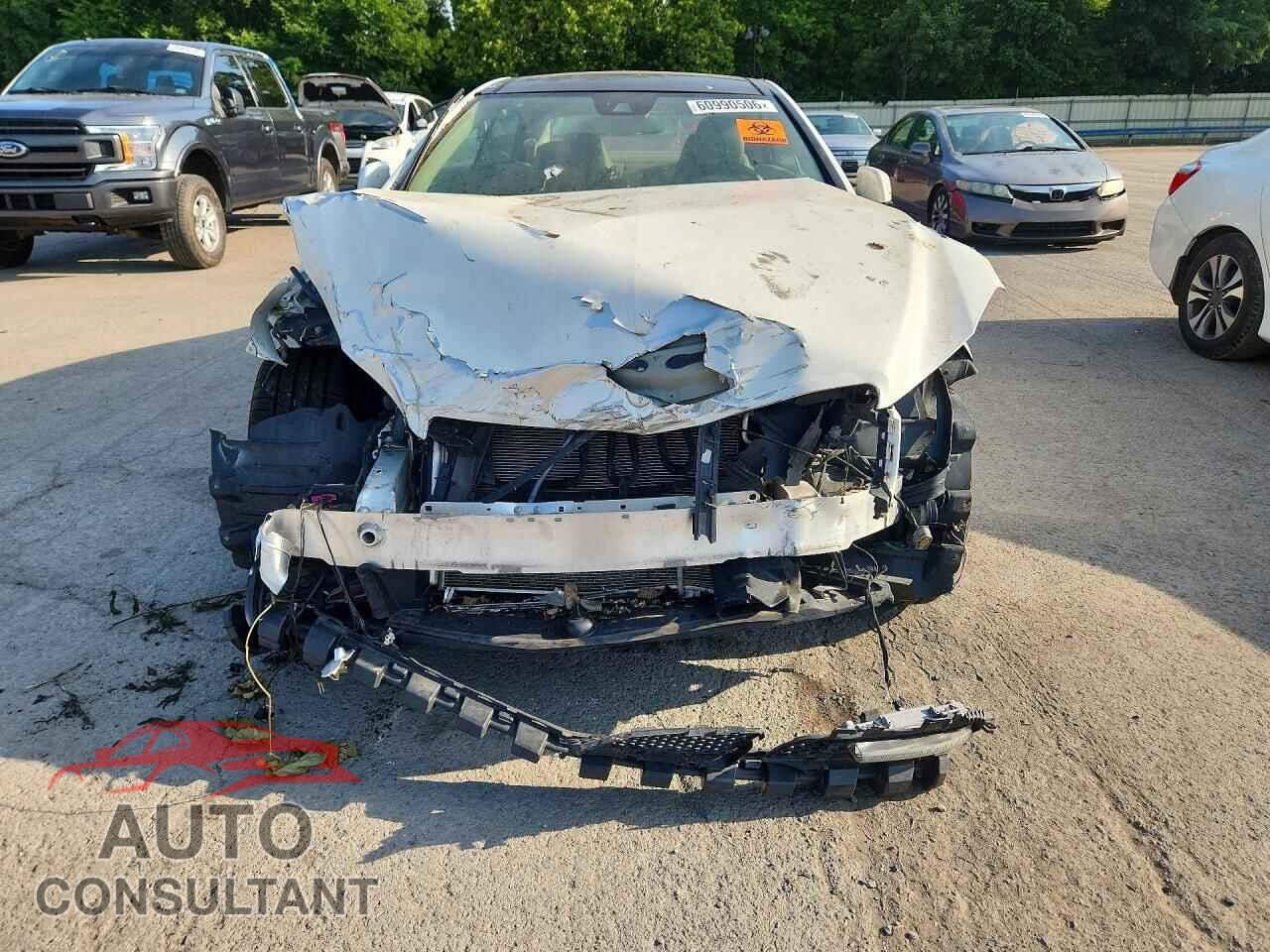 MERCEDES-BENZ E-CLASS 2012 - WDDKJ5KB7CF168758