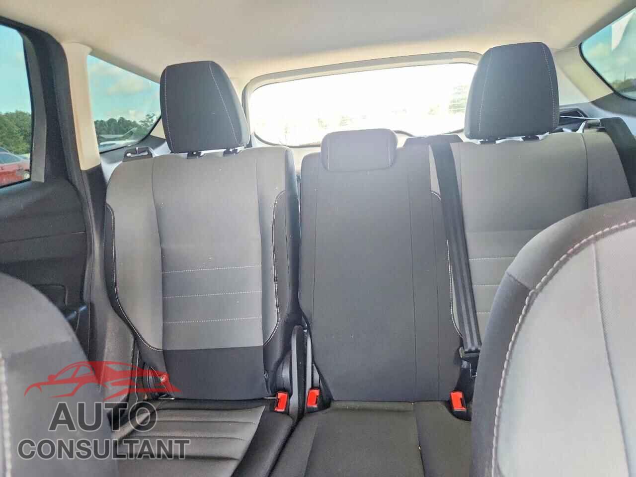 FORD ESCAPE 2018 - 1FMCU0F77JUC03091