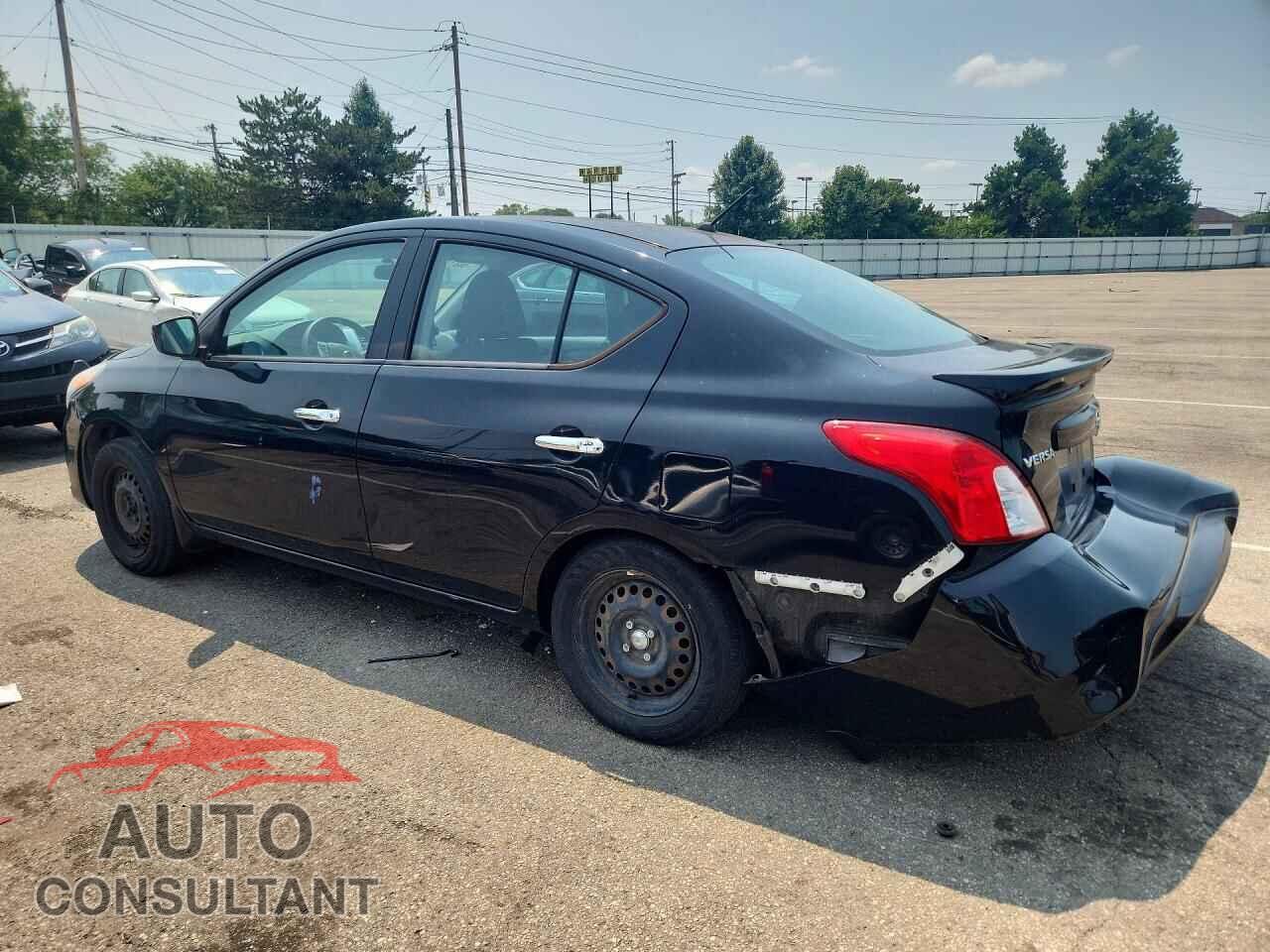NISSAN VERSA 2018 - 3N1CN7AP7JL876378