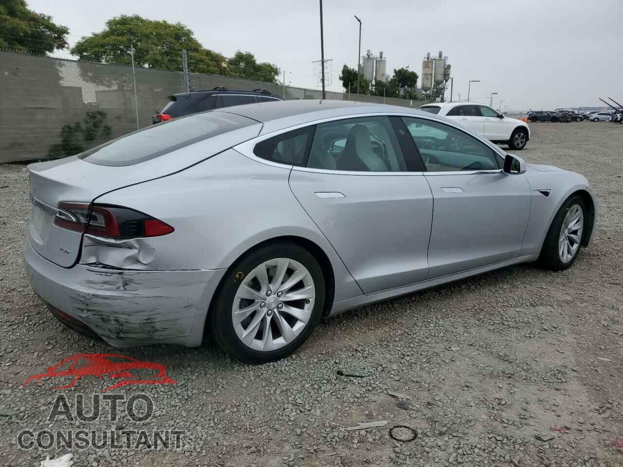 TESLA MODEL S 2018 - 5YJSA1E25JF282919