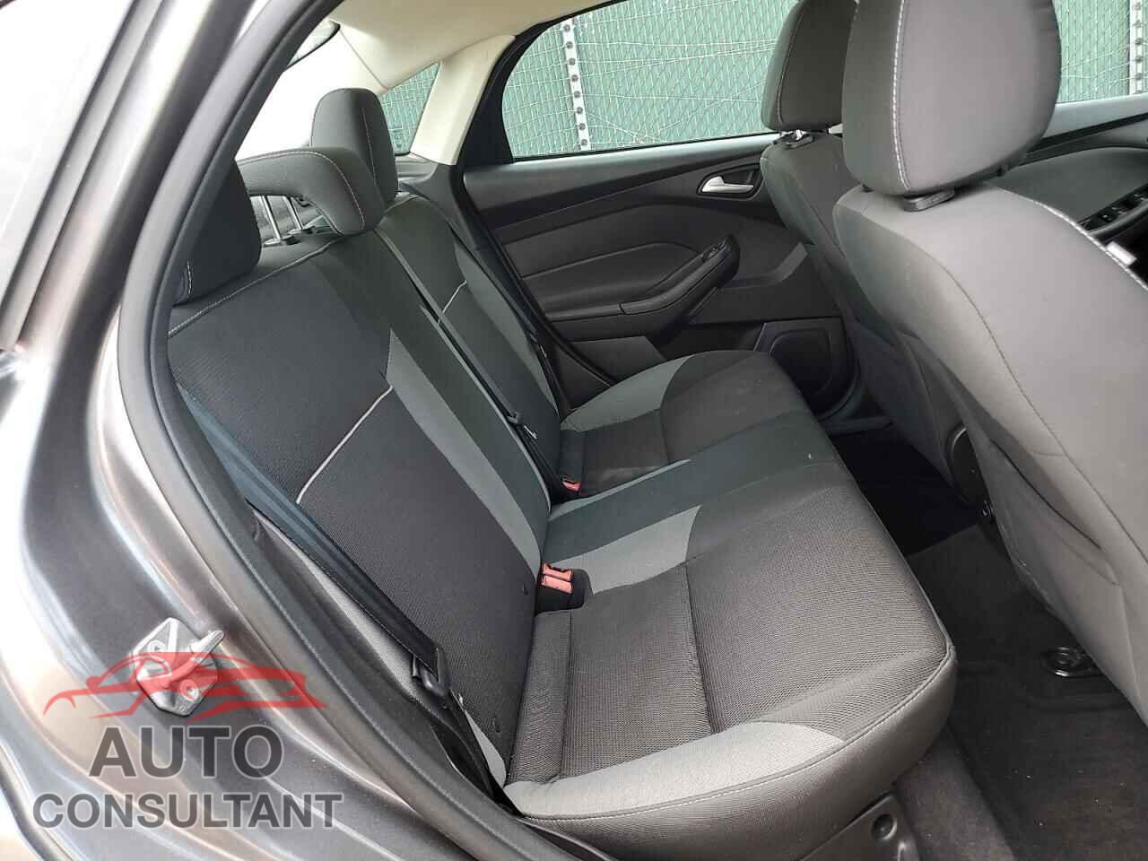 FORD FOCUS 2014 - 1FADP3F23EL428373