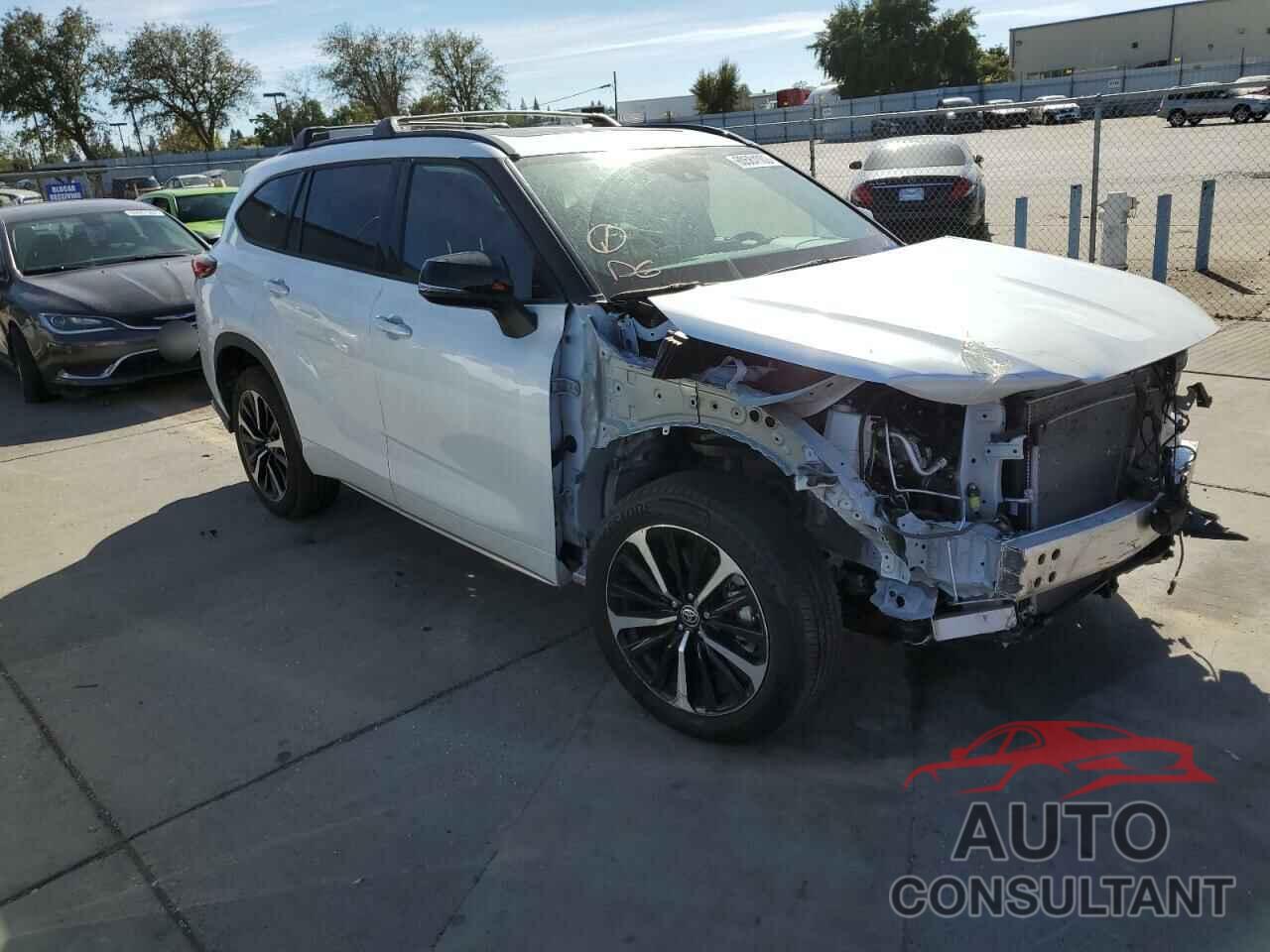 TOYOTA HIGHLANDER 2022 - 5TDJZRBHXNS166323