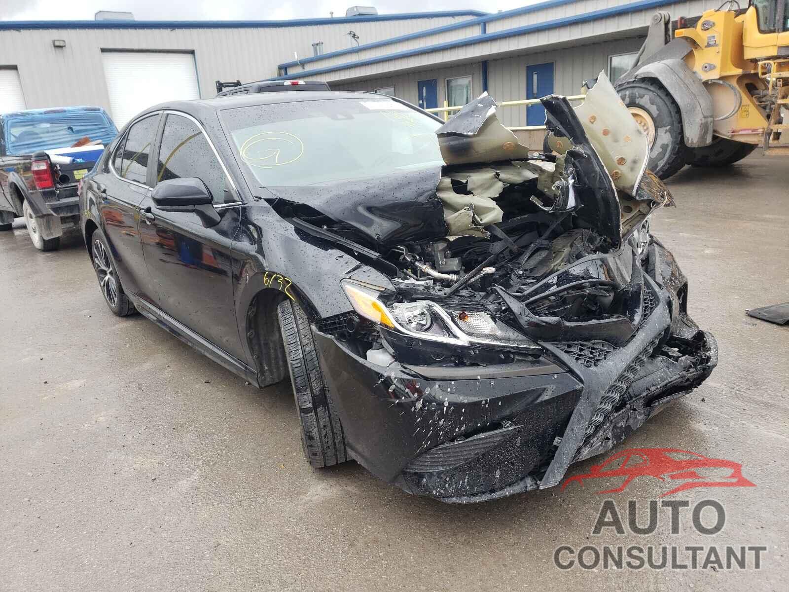 TOYOTA CAMRY 2018 - 4T1B11HK8JU582792