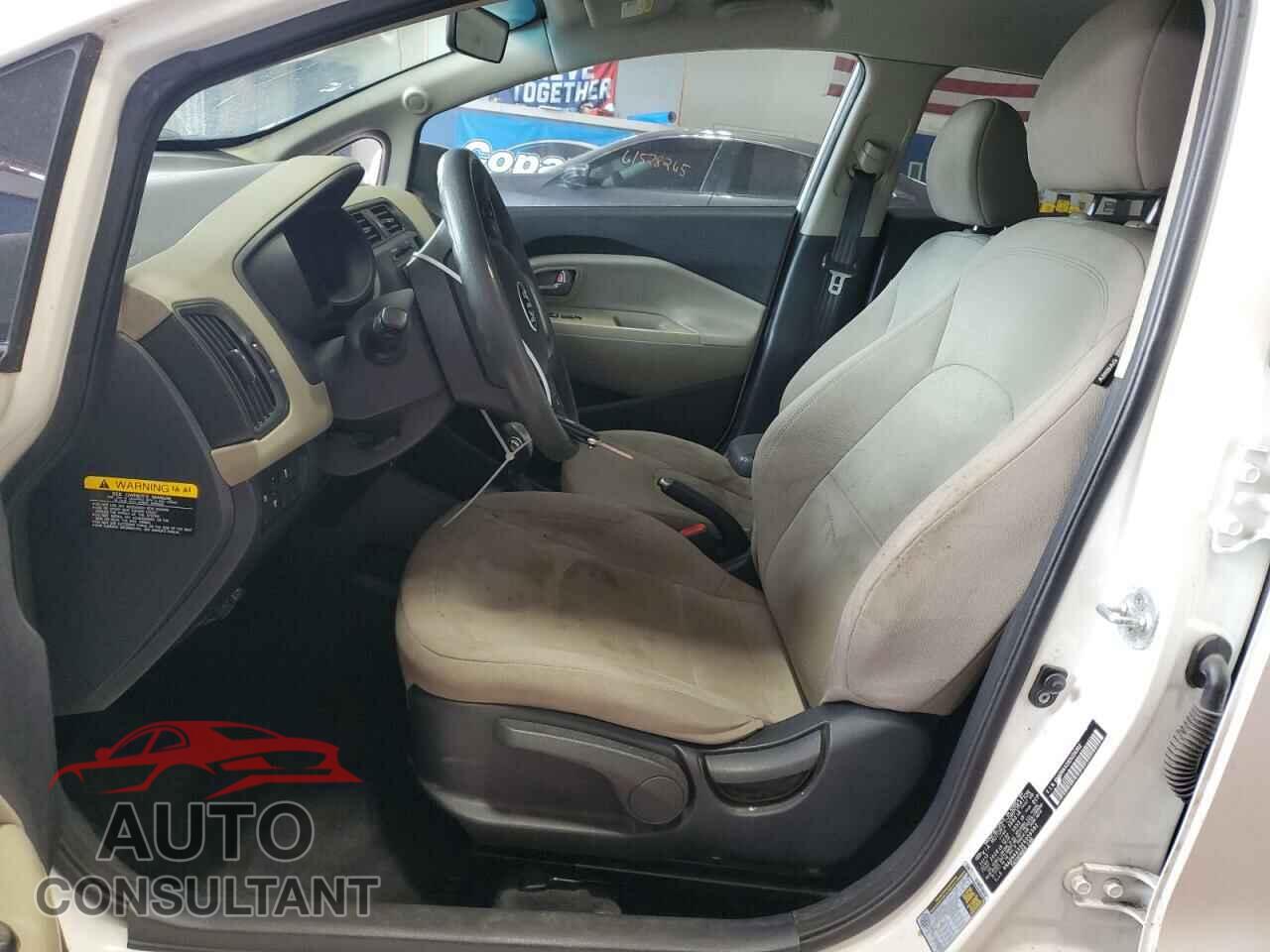 KIA RIO 2014 - KNADN4A33E6356382