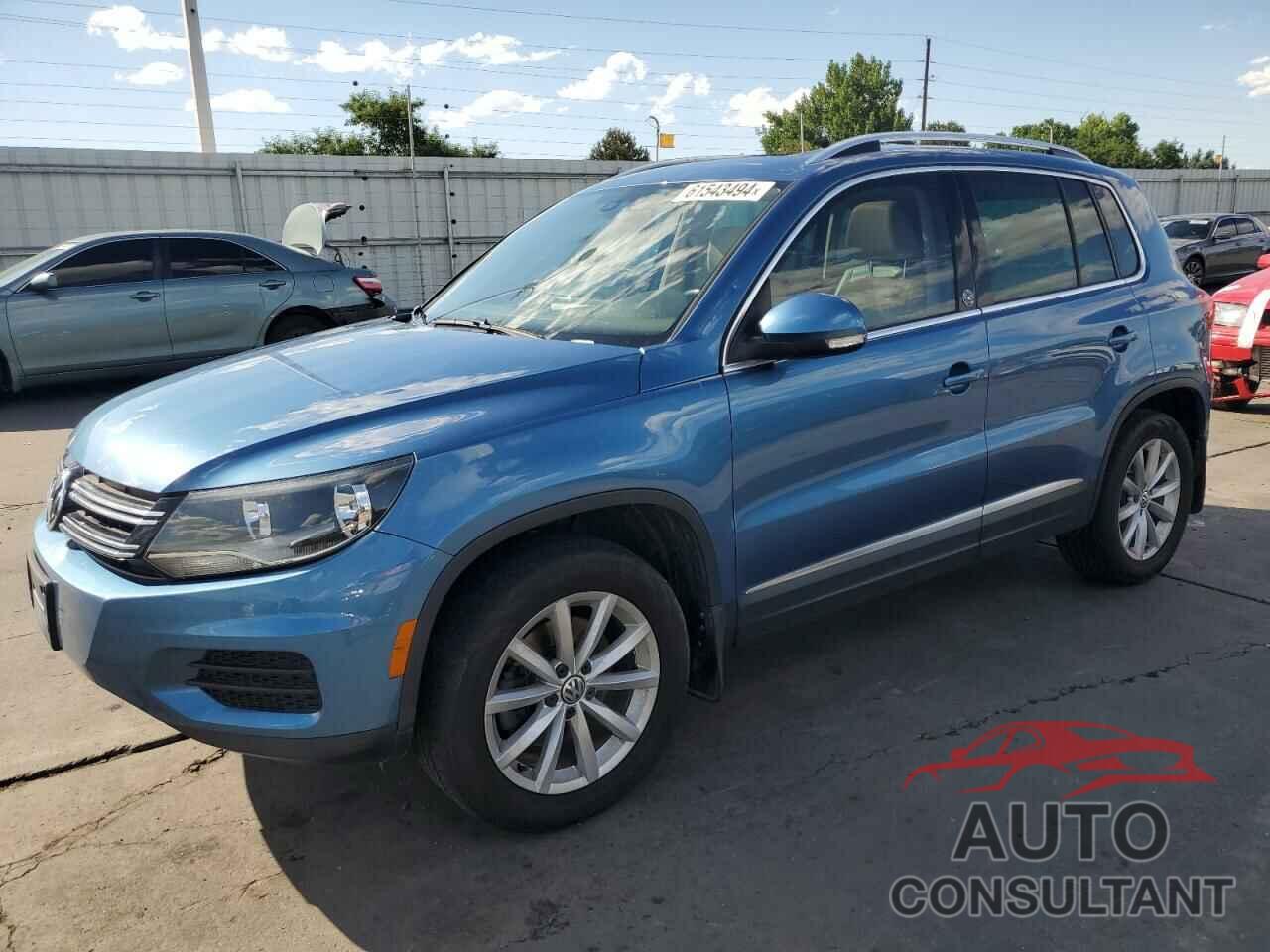 VOLKSWAGEN TIGUAN 2017 - WVGSV7AX6HK006718