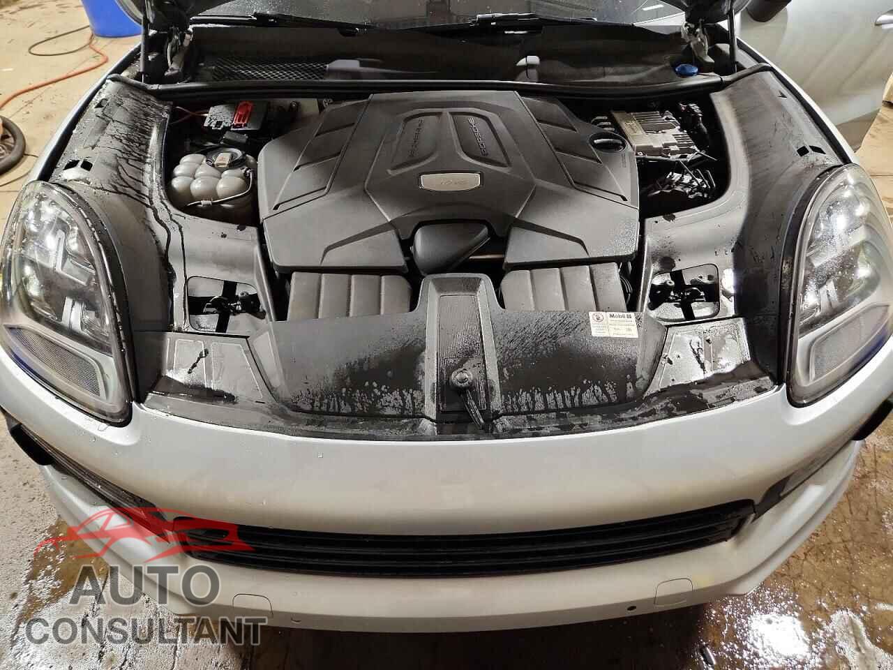 PORSCHE CAYENNE 2019 - WP1AA2AY1KDA03095