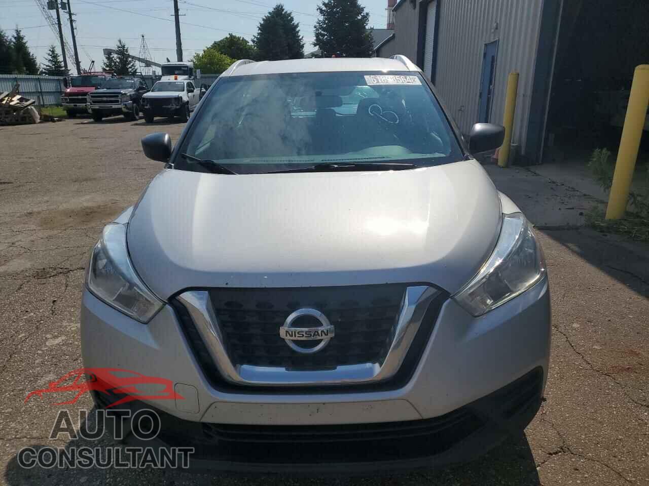 NISSAN KICKS 2019 - 3N1CP5CU3KL557840