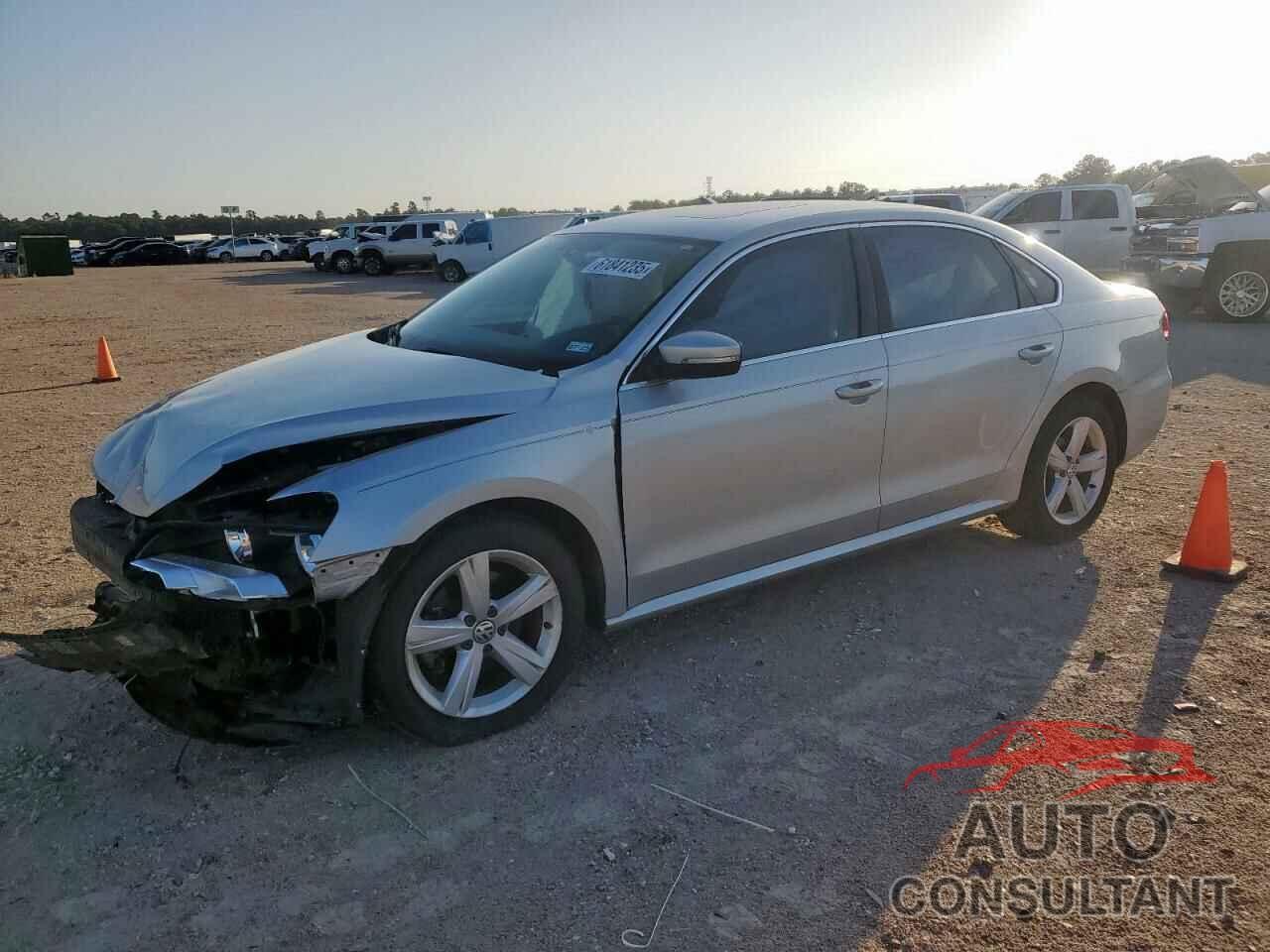 VOLKSWAGEN PASSAT 2013 - 1VWBN7A39DC138858