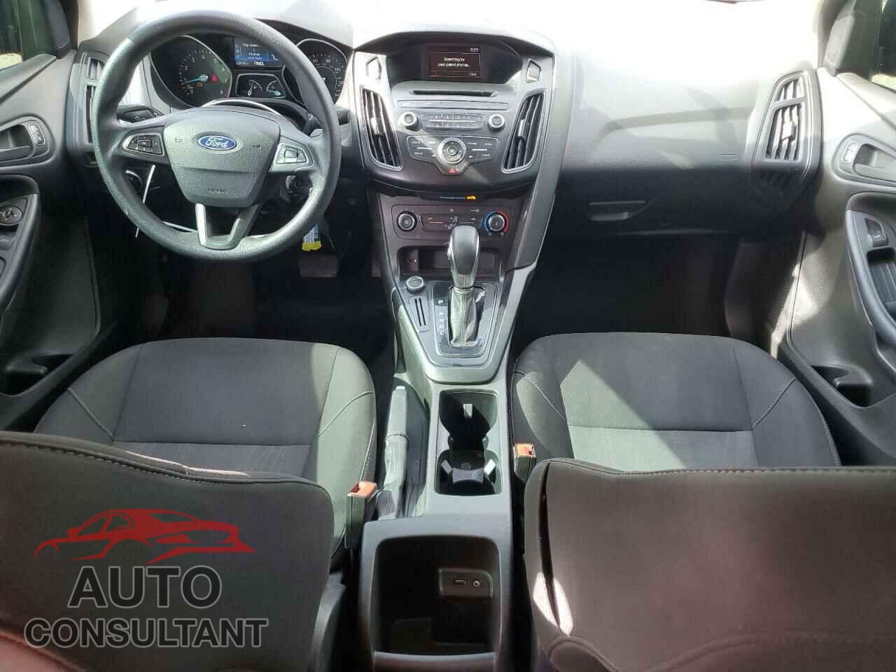 FORD FOCUS 2017 - 1FADP3E24HL290347