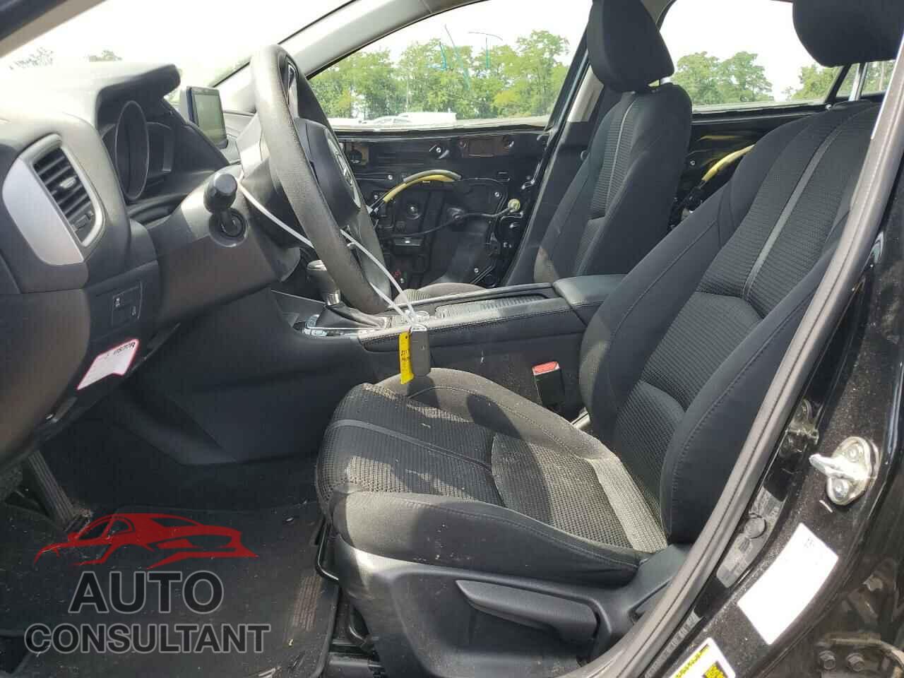 MAZDA 3 2017 - 3MZBN1U76HM139093