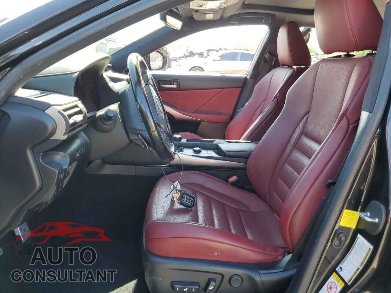 LEXUS IS 2017 - JTHBA1D21H5055738