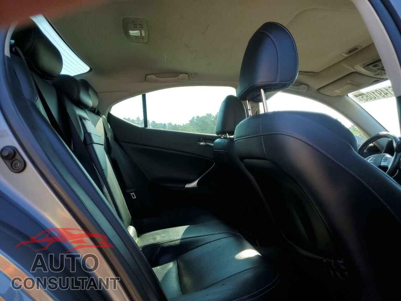 LEXUS IS 2012 - JTHCF5C24C5059600