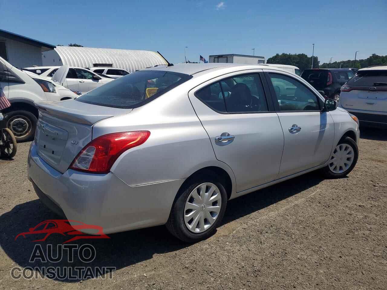 NISSAN VERSA 2019 - 3N1CN7AP3KL879649