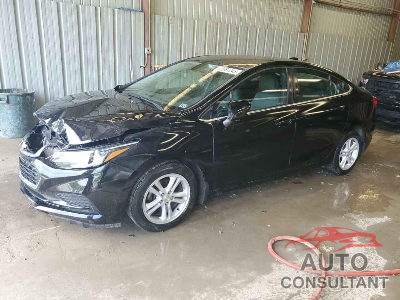 CHEVROLET CRUZE 2018 - 1G1BE5SM4J7223022