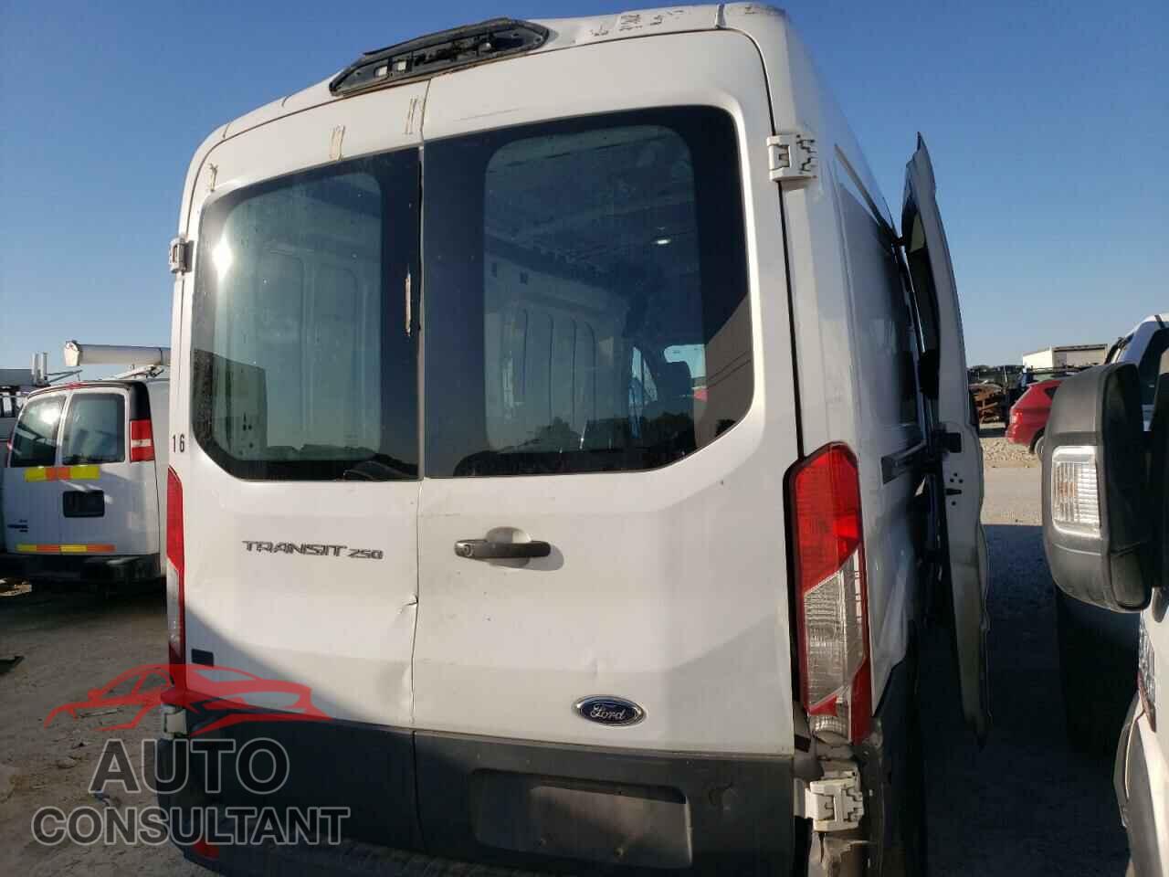 FORD TRANSIT 2018 - 1FTYR2CM6JKA56694