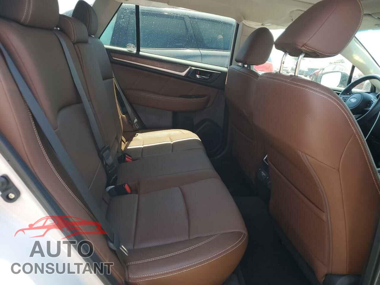 SUBARU OUTBACK 2018 - 4S4BSATC0J3307274