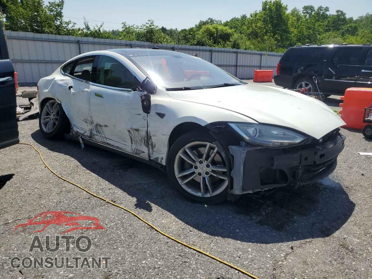 TESLA MODEL S 2013 - 5YJSA1DN0DFP18592