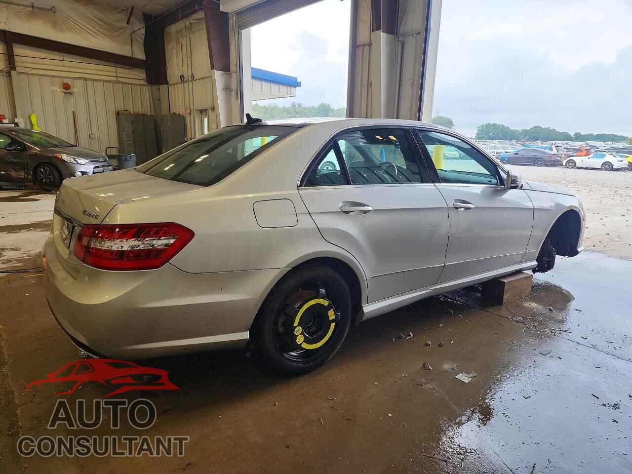 MERCEDES-BENZ E-CLASS 2011 - WDDHF9AB7BA303852