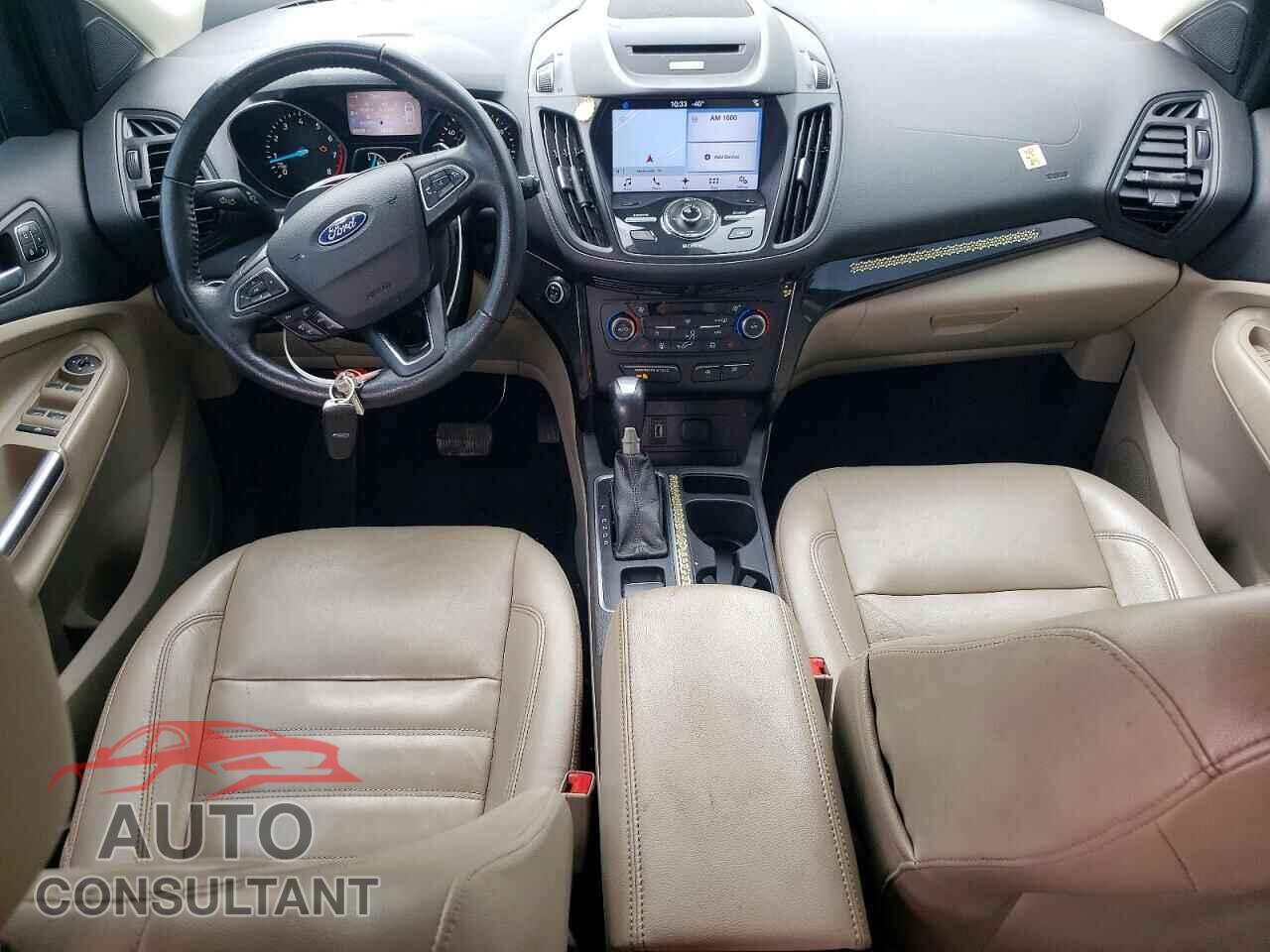 FORD ESCAPE 2017 - 1FMCU0J9XHUE01330