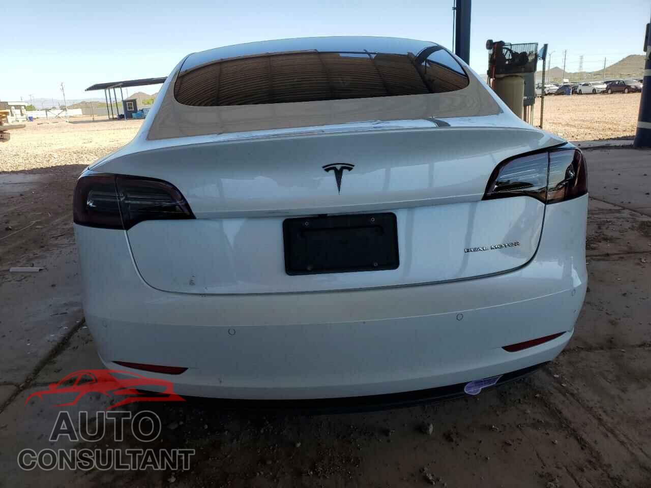 TESLA MODEL 3 2019 - 5YJ3E1EB1KF421647