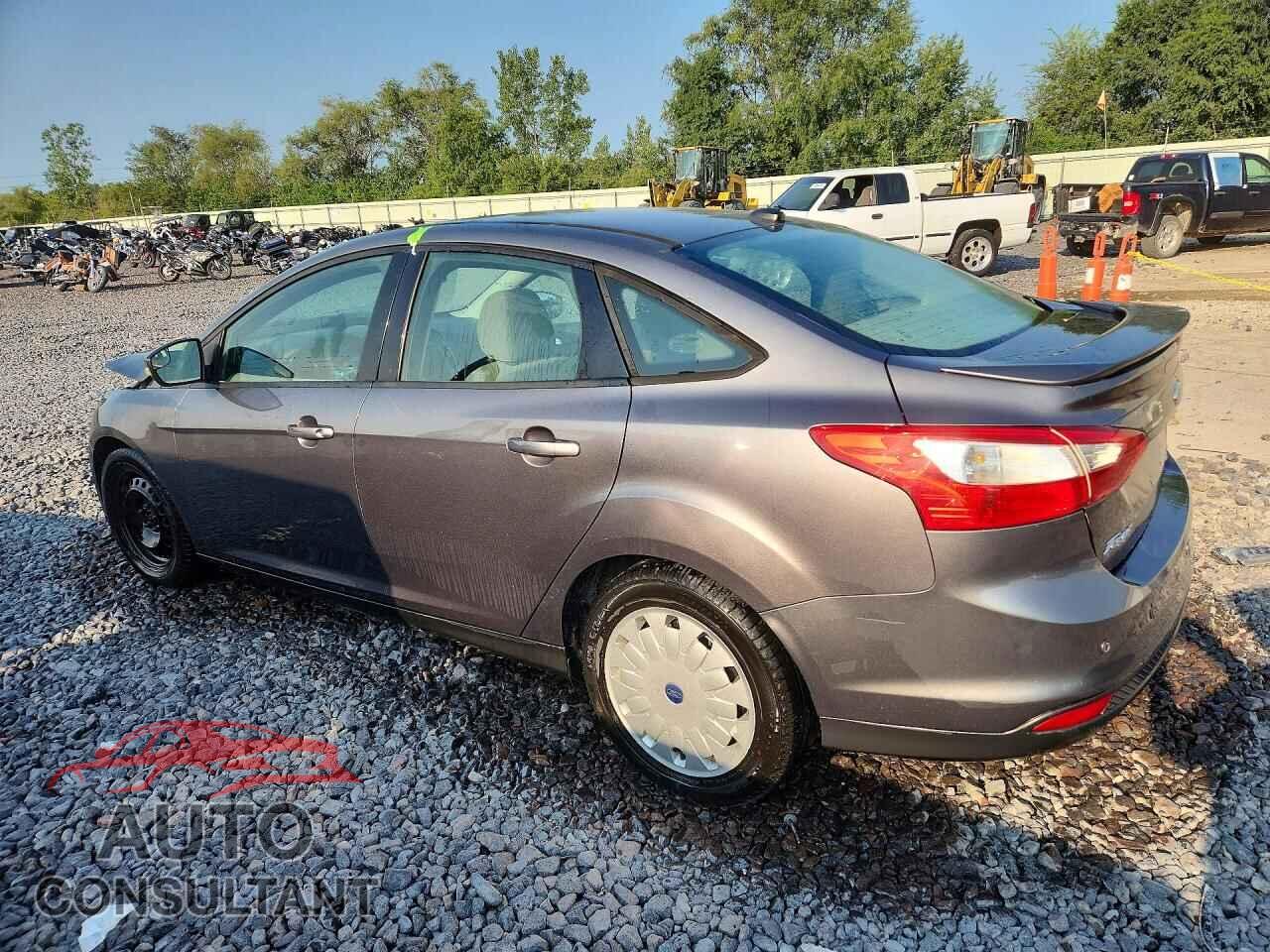 FORD FOCUS 2014 - 1FADP3F25EL143514