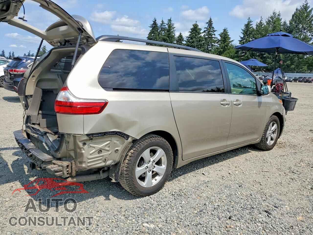 TOYOTA SIENNA 2017 - 5TDKZ3DC2HS799745