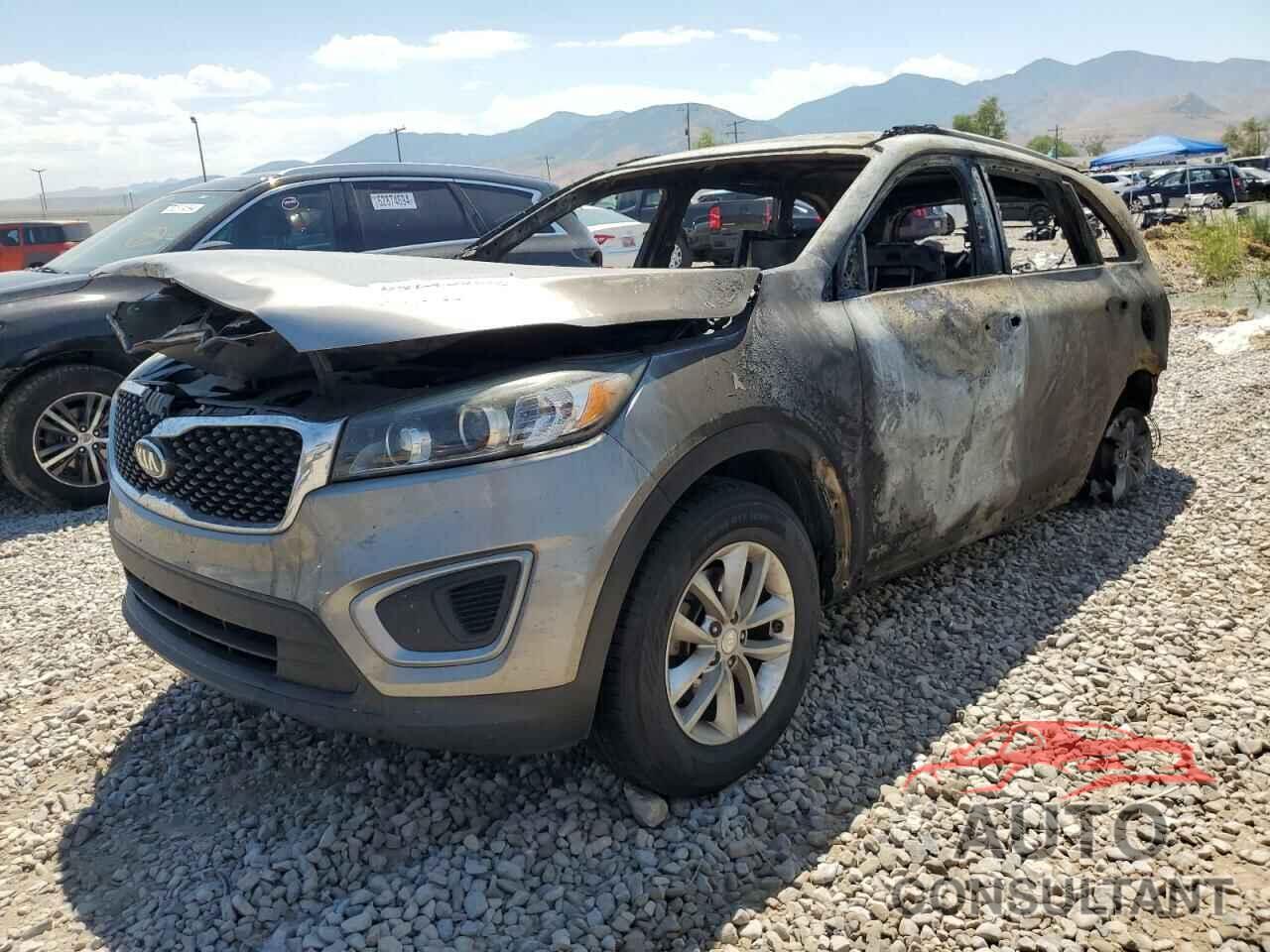 KIA SORENTO 2017 - 5XYPGDA38HG293839