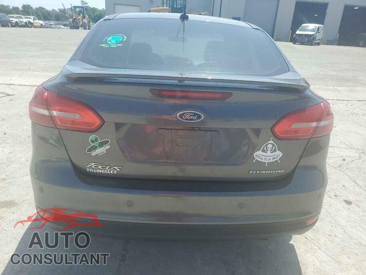FORD FOCUS 2017 - 1FADP3J28HL347655