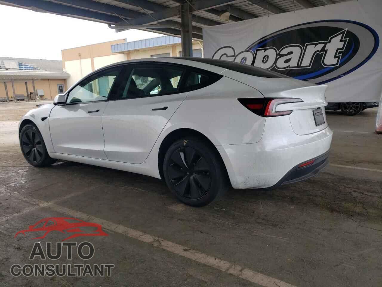 TESLA MODEL 3 2024 - 5YJ3E1EB3RF758511