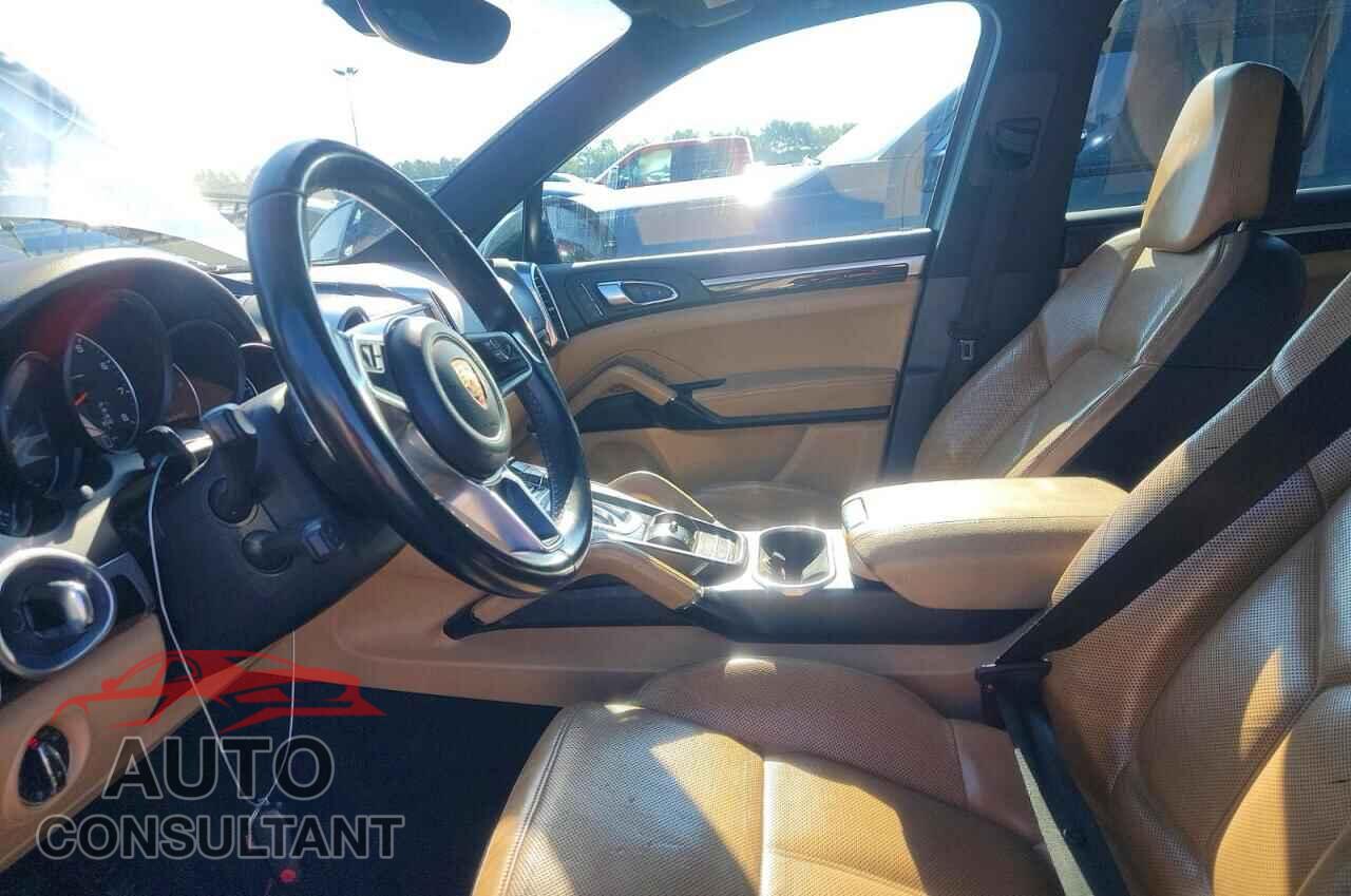 PORSCHE CAYENNE 2018 - WP1AA2A25JKA03753