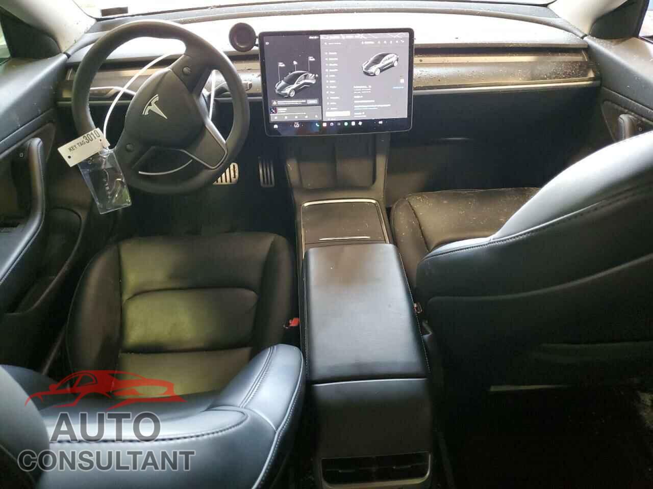 TESLA MODEL 3 2021 - 5YJ3E1EB5MF858764
