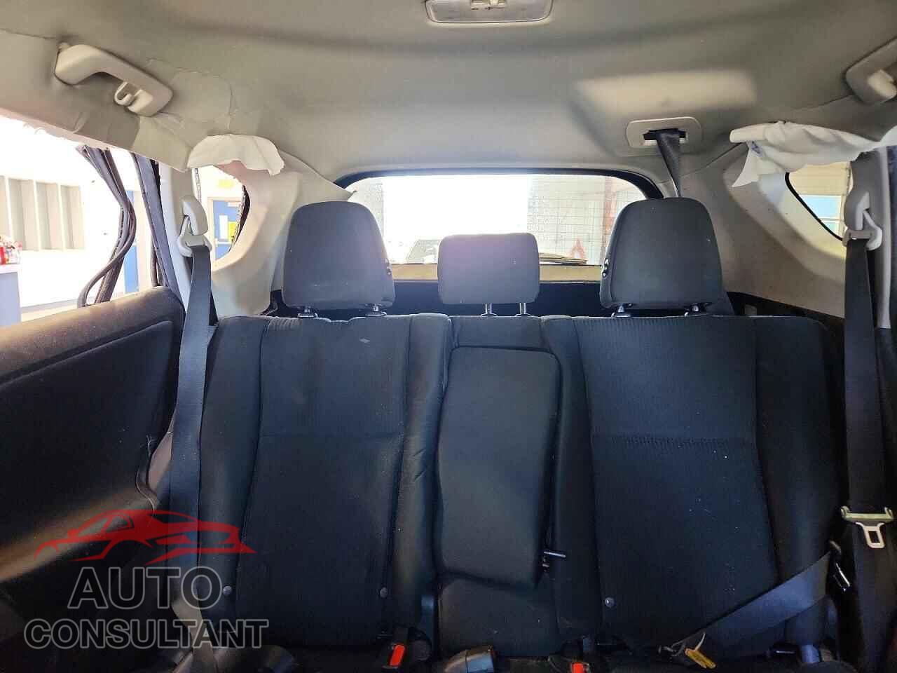 TOYOTA RAV4 2018 - 2T3BFREV5JW759675