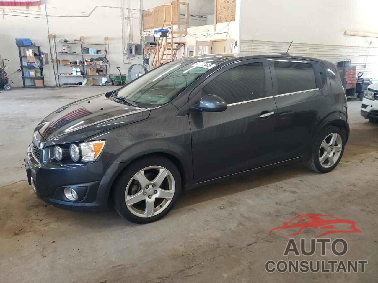 CHEVROLET SONIC 2015 - 1G1JE6SB6F4196334