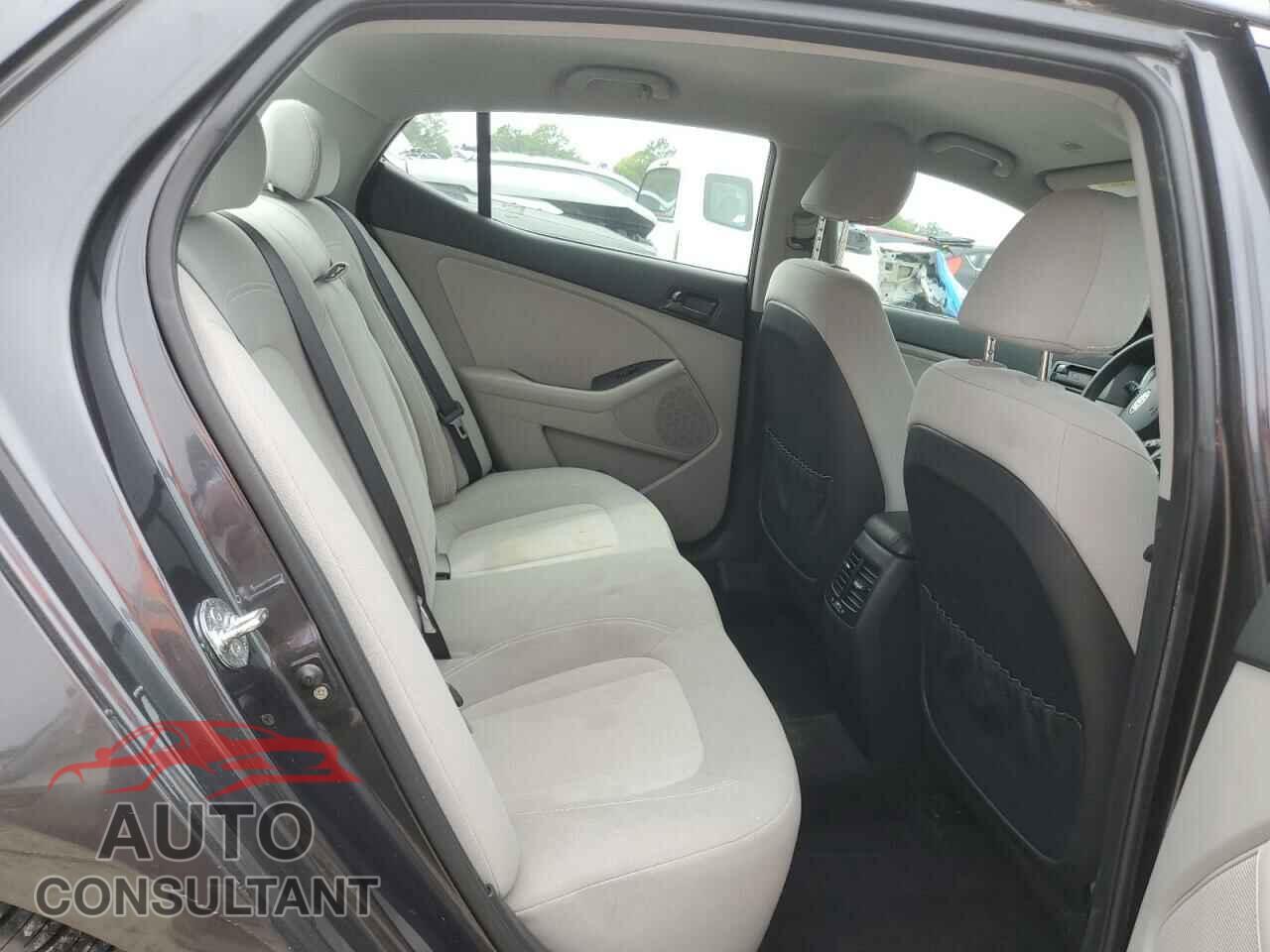 KIA OPTIMA 2011 - KNAGM4A74B5120733