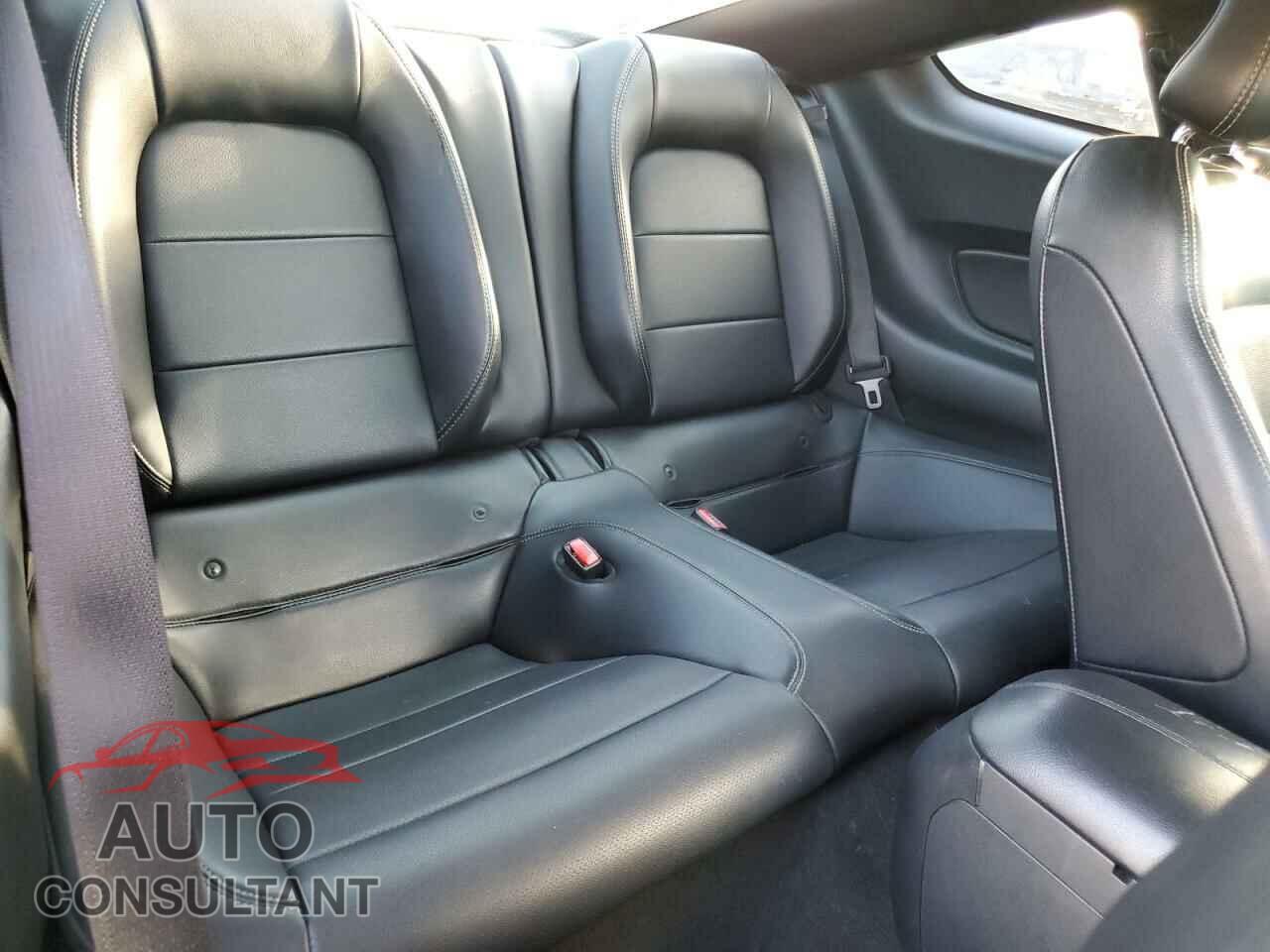 FORD MUSTANG 2017 - 1FA6P8CF8H5210659