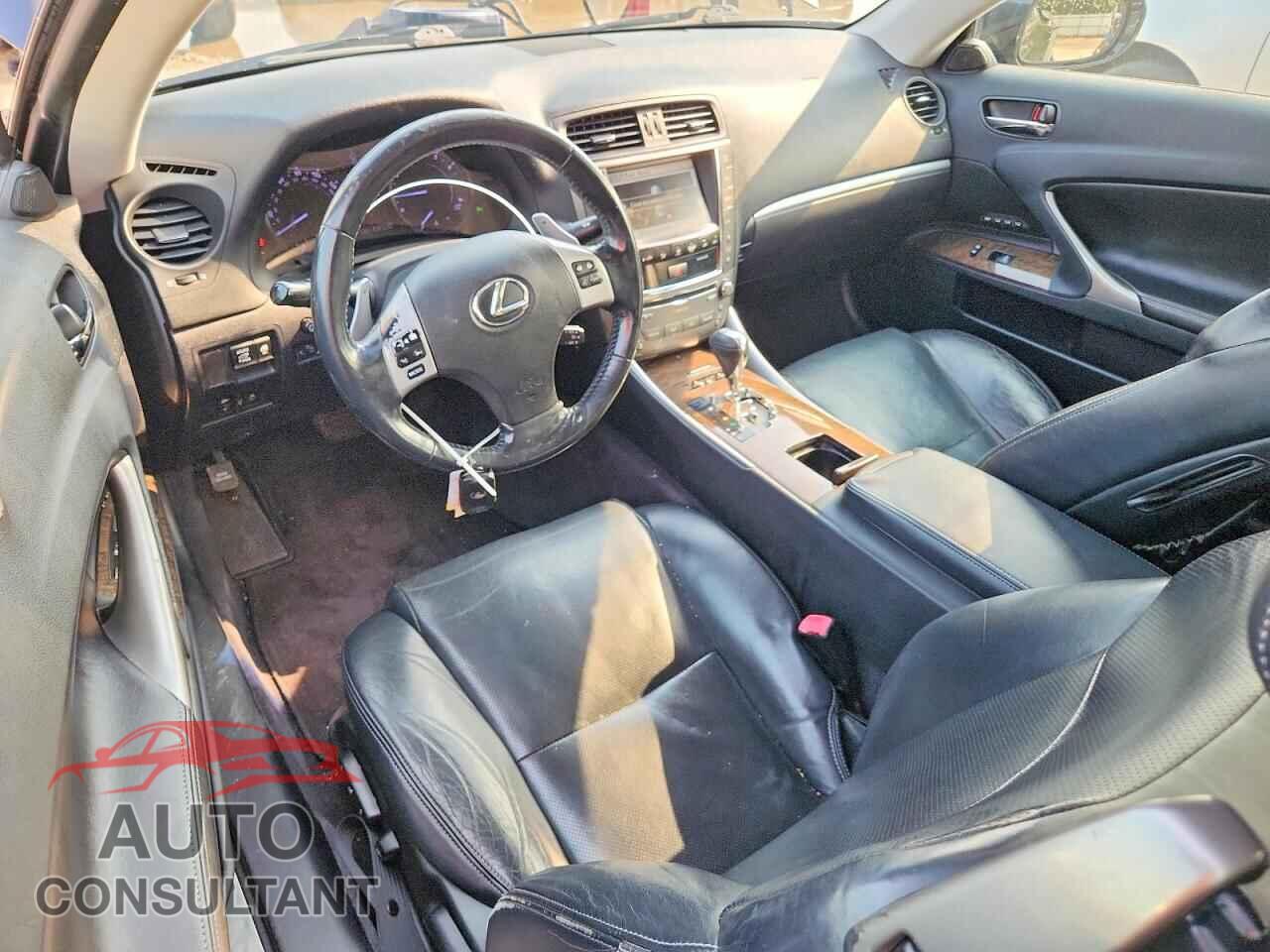 LEXUS IS 2012 - JTHFF2C21C2526193